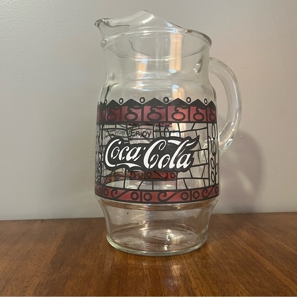 Vintage 1970s Coca Cola Coke Pitcher Stained Glass Design
Soda Beer Red Black - Picture 1 of 12